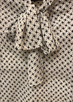 Блузка в наявності 20.