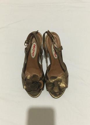 Босоніжки шкіряні на колодці melluso італія9 фото