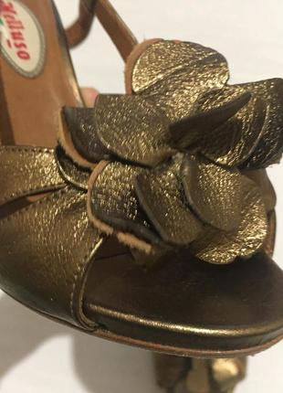 Босоніжки шкіряні на колодці melluso італія4 фото