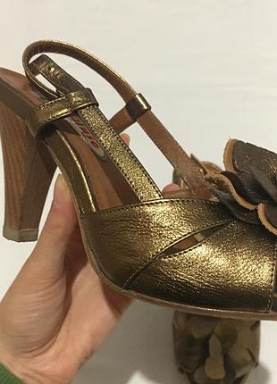 Босоніжки шкіряні на колодці melluso італія5 фото