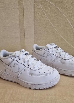 Білі кросівки nike force 1 оригінал розмір 26