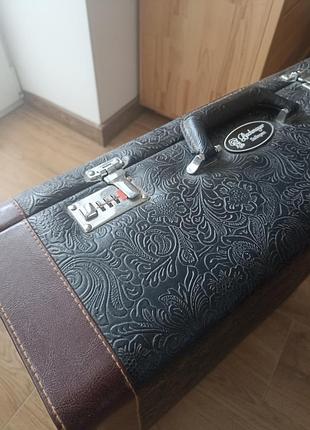 Большой чемодан с тисгеном