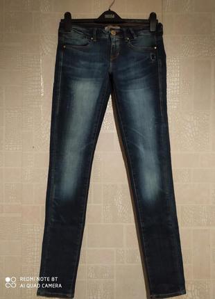 Джинси guess jegging оригінал3 фото