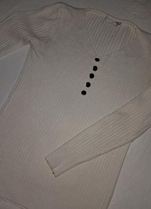 Гольф с вырезом