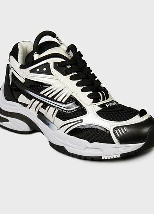 Кросівки орігінал жіночі