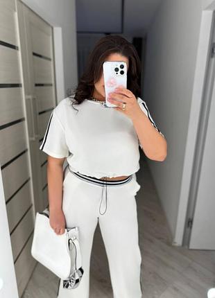 Костюм с брюками палаццо