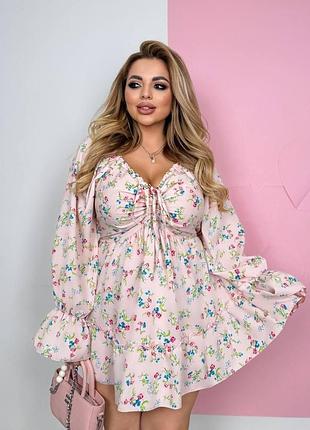 Нежное розовое платье