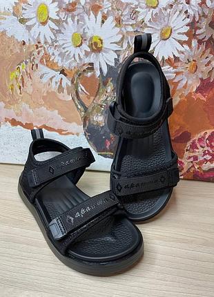 Босоніжки для дітей