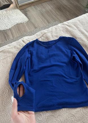 Лонгслив с вырезом для пальчика