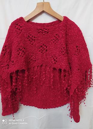 Оригинальный яркий светер-пончо с бахромой и узором, пряжа букле.