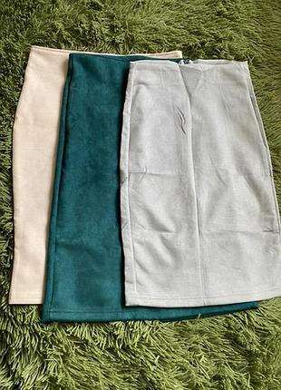 Юбка замшевая формы карандаш