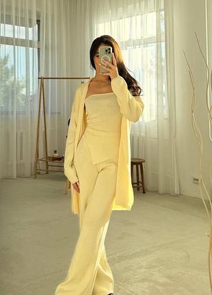 Костюм женский тройка