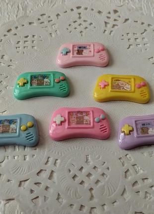 Кукольная миниатюра - аксессуары для кукол барби, лол. еда, напитки, посуда в кукольный домик. игровая консоль v.j.v.