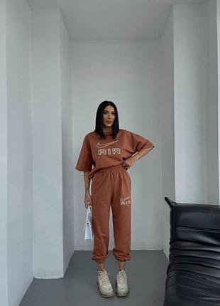 Роскошный костюм