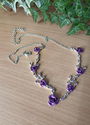 Колье avon серебристое с розами