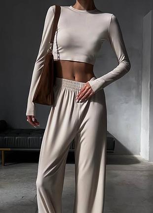 Женский базовый костюм