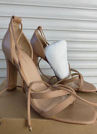 Нові босоніжки на завязках 👠👠