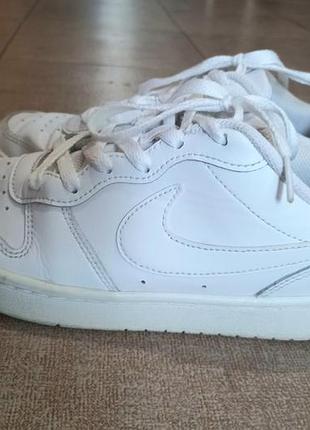 Кроссовки nike WHITE 38 размера
