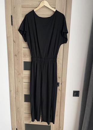 Комбінезон чорний кюлотами