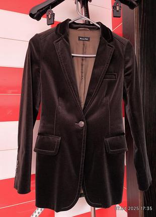 Ідеальний піджак з якісного щільного велюру