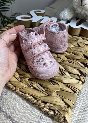 Кроссовки детские chicco 3