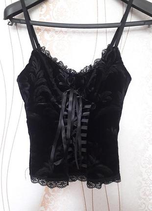 Готический бархатный топ с узором на шнуровке