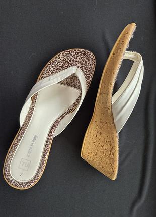 Босоножки шлепки tu, 40р. на широкую ножку( нюанс)