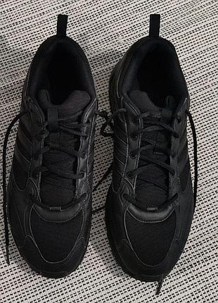 Оригинальные спортивные кроссовки adidas bw