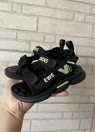 Босоніжки для хлопчика