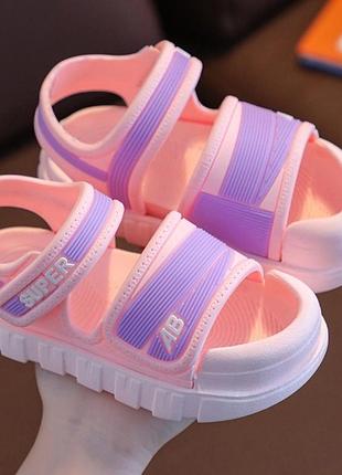 Босоніжки для дівчат