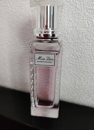 Miss dior blooming bouquet roller-pearl туалетна вода (roll-on)