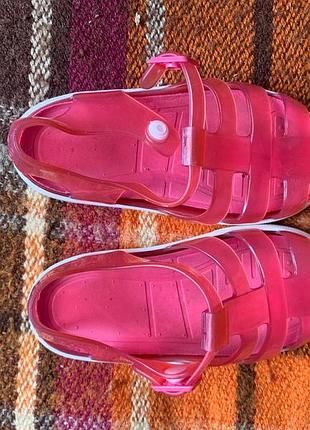 Детские ботинки