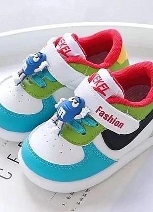 Детские кроссовки для мальчиков и девочек
