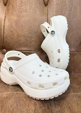 Крокс класік клог платформа білі crocs women's classic platform clog white