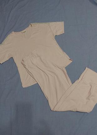 Пижама, домашняя одежда.