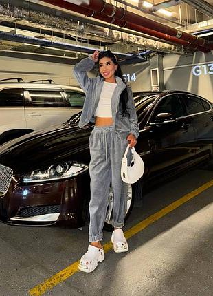 Спортивний костюм