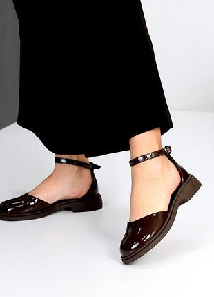 Низкие босоножки темно коричневые цвет, натуральная лаковая кожа, вечерние женские босоножки, топ пр