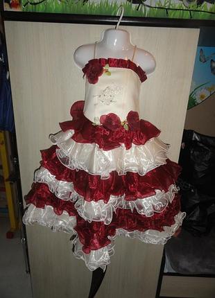 Нарядне бордово-кремове платтячко на бретельках для дівчинки на 4-5 рочки, зріст 104-110 см.