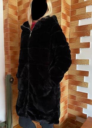 Шубка, идеальное состояние.