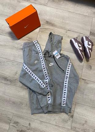 Спортивний костюм nike