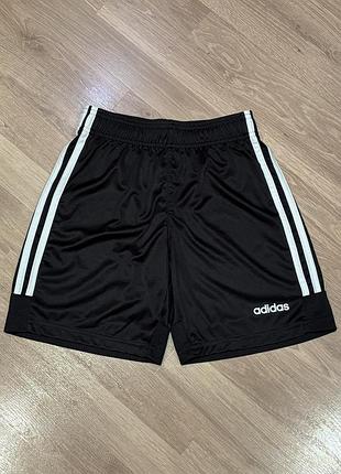 Шорты спортивные adidas на 11-12 лет, 152см