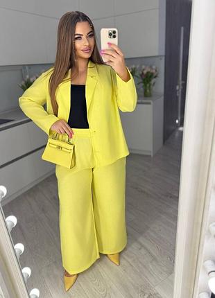 Костюм женский