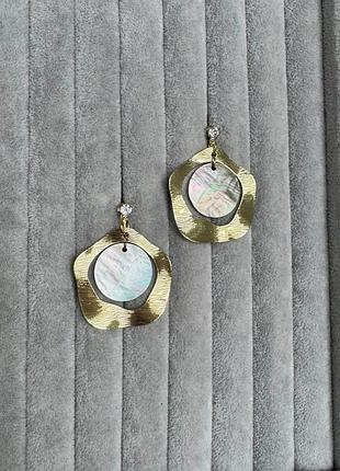 Серьги клипсы с подвесками из перламутра