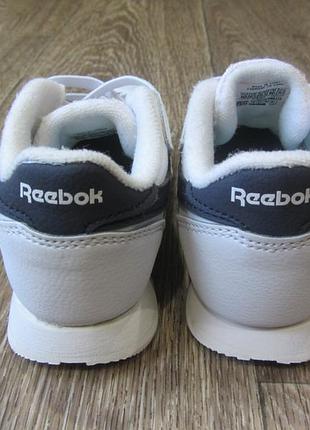 Кросівки дітям 4