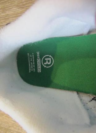 Кросівки дітям 8