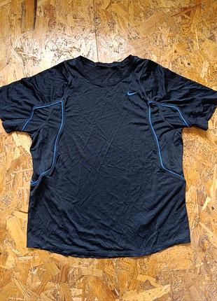 Вінтажна спортивна футболка nike dry fit