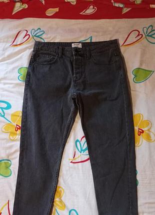 Женские джинсы мом