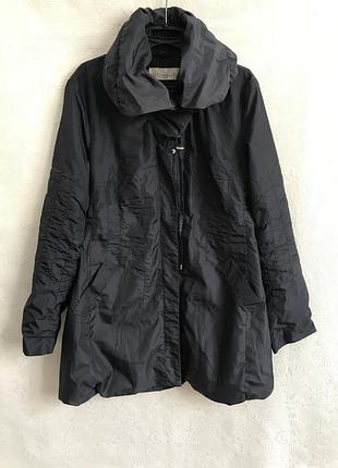 Легенька курточка вітровка