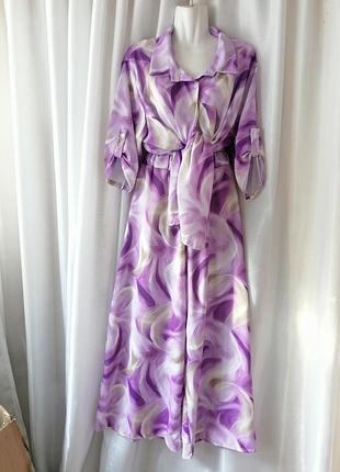 Летний костюм идеально подойдет для пляжа в качестве накидки на купальник