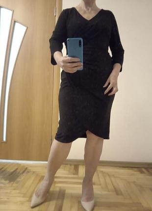 Трикотажне гарне плаття з драпіруванням розмір 14